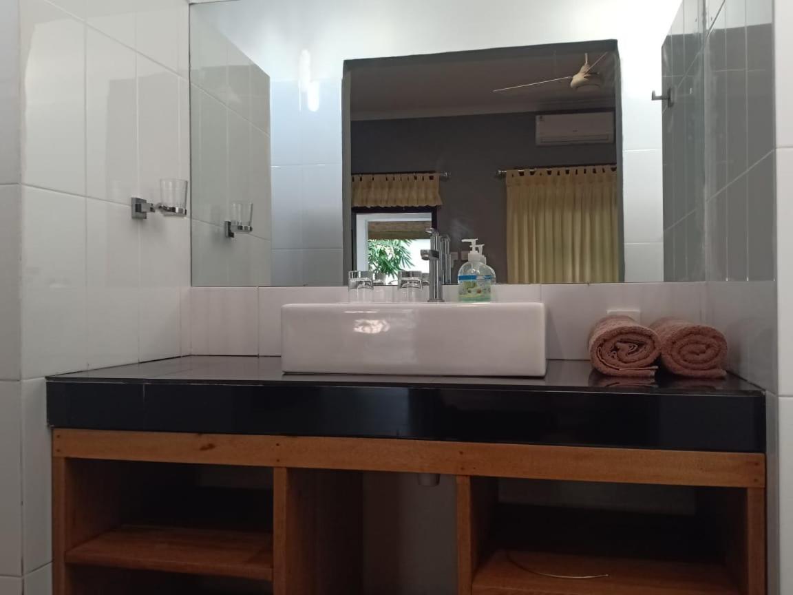 Rasti 2 Homestay Kuta  Pokoj fotografie